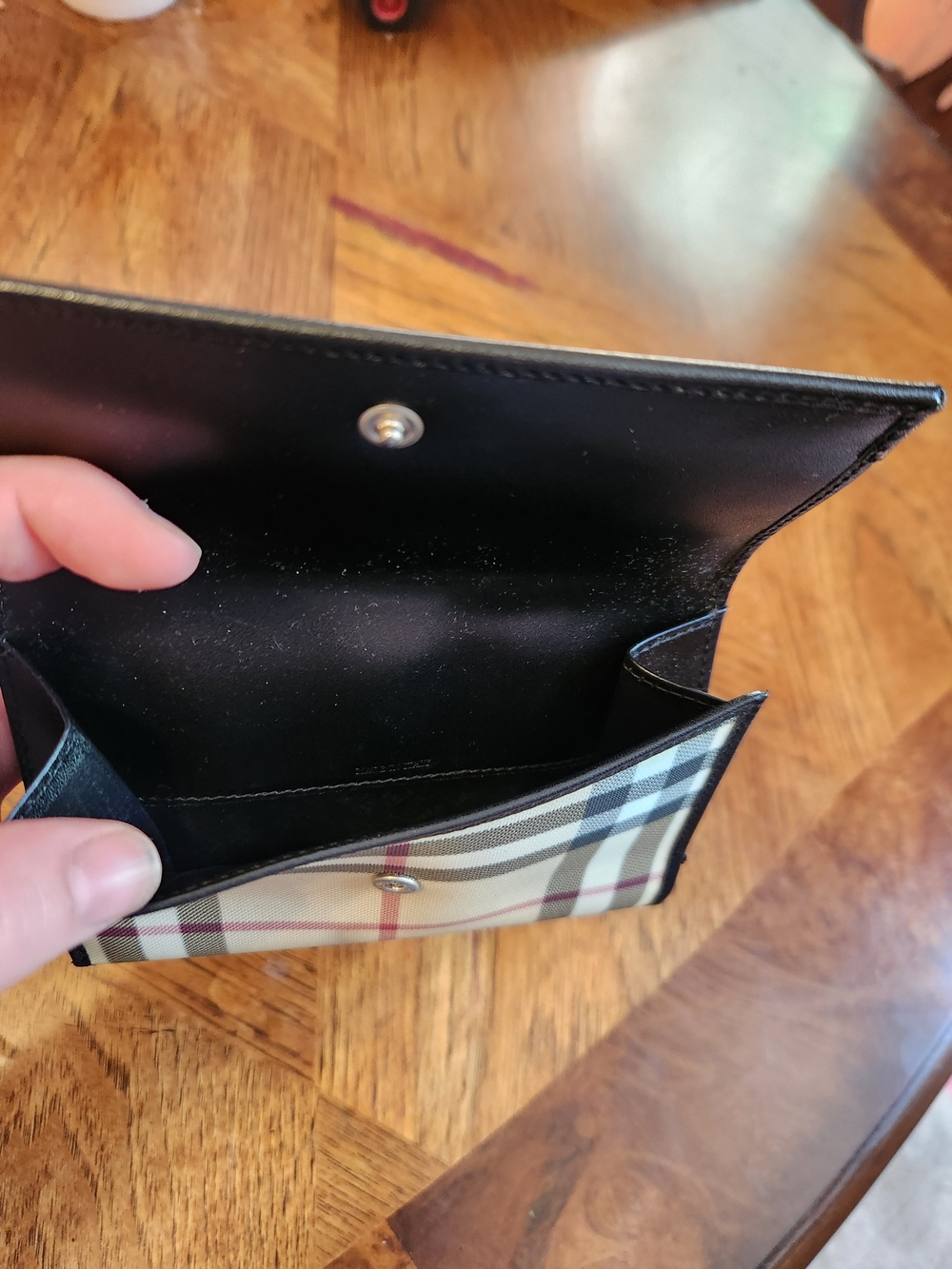 Burberry Nova Check Wallet - Picture 4 of 4